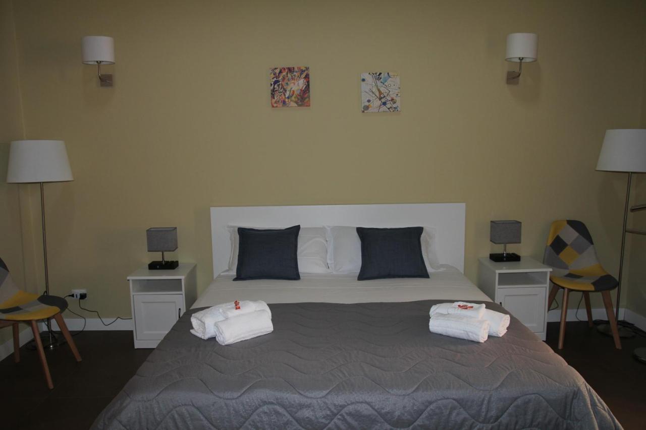Holiday In Home Suite Archimede Catania Eksteriør billede