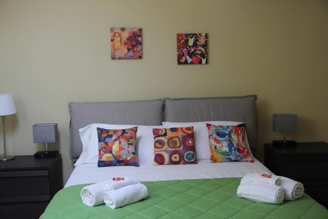 Holiday In Home Suite Archimede Catania Eksteriør billede